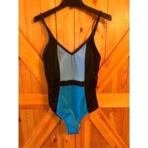 South Point black blue women’s size 10 classic 1 piece swimsuit Nwt retail $74 (